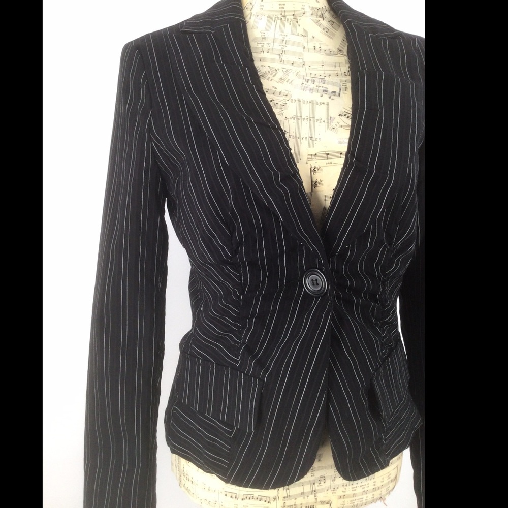 Sele XS Black With White Pin Stripes Fitted Jacket